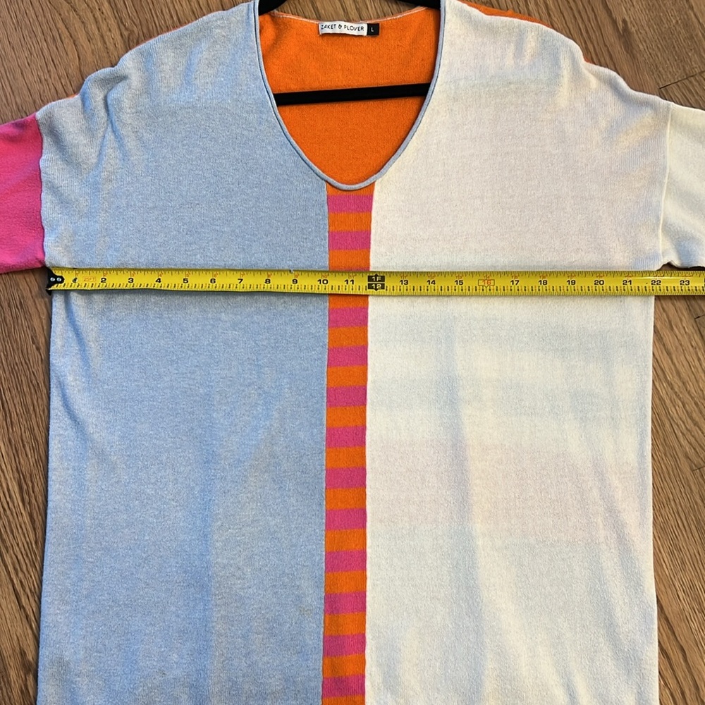 Colorful Women's Sweater - Picture 8 of 8